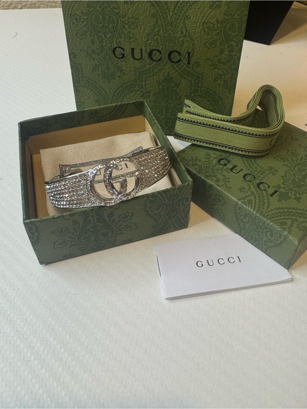 Gucci Silver Crystal Pavé Interlocking G Bangle Bracelet - Picture 6 of 9